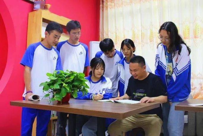好学校之宁乡五中在薪火相传中育德育人