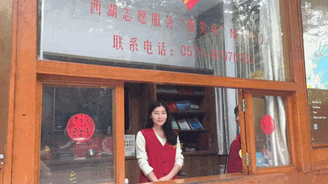 秋天是落叶不扫,冬天是芦苇荡,银杏黄,枫叶红…这才是我们喜爱的杭州