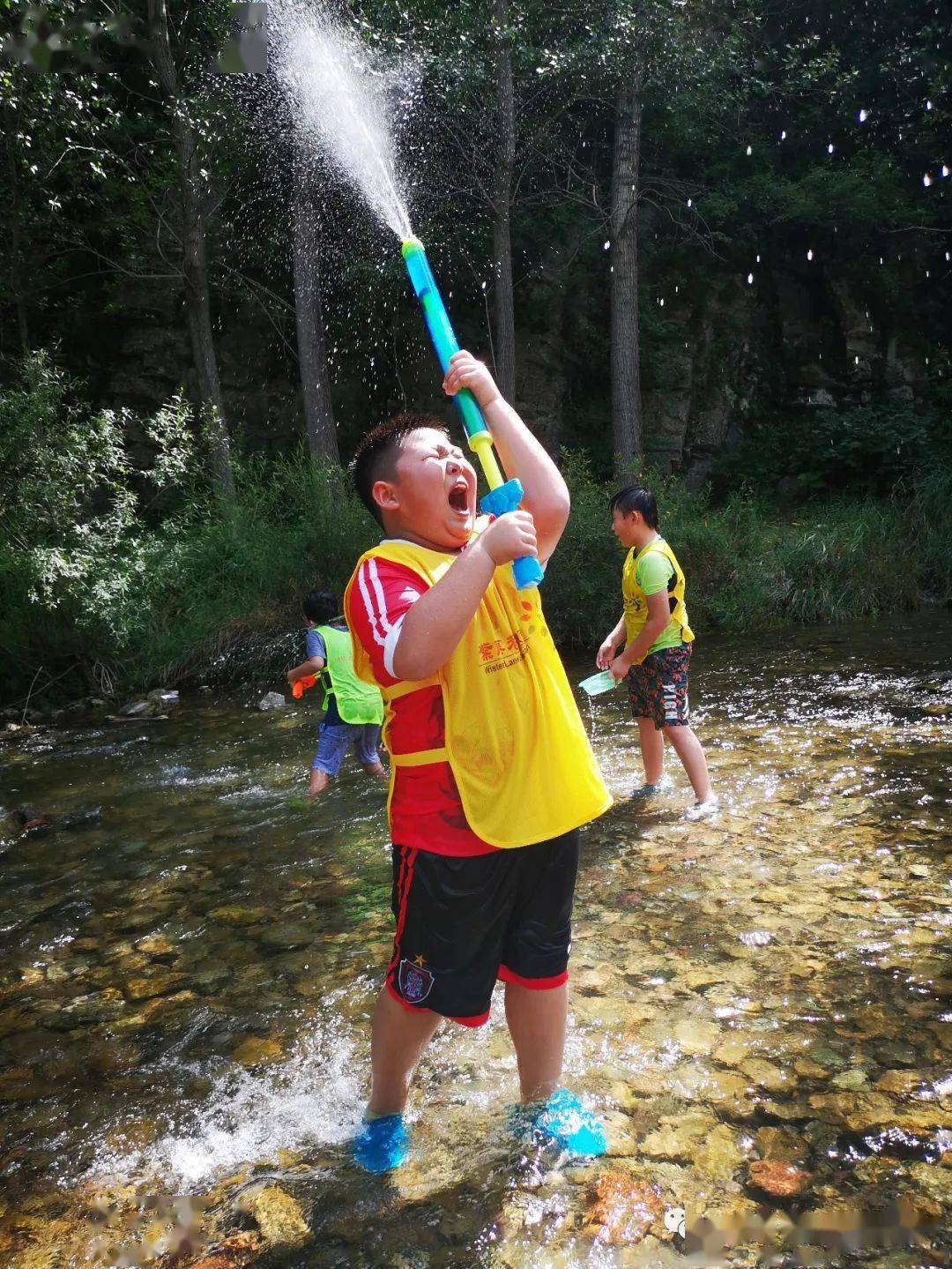 你与学霸仅差这一步延庆百里画廊清凉一夏打水仗