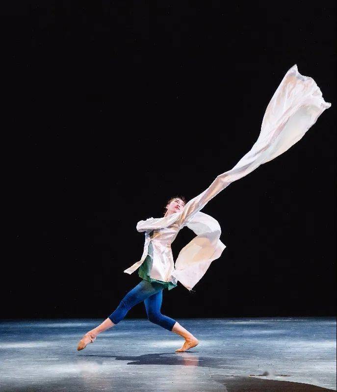 中国古典舞女班身韵教材/北京师范大学艺术与传媒学院舞蹈系/视频教材