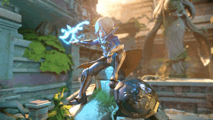 当你首次进入《龙之谷2》手游时,相信你一定会被人物选择界面所震撼