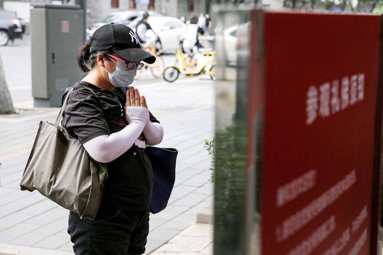 游客|开放三天后雍和宫再次闭宫 已预约游客可网上退票|组图