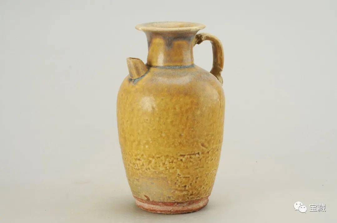 唐代黄釉注子 唐代黄釉龙纹瓷枕 北宋淮上寻古——寿州窑瓷器精品展