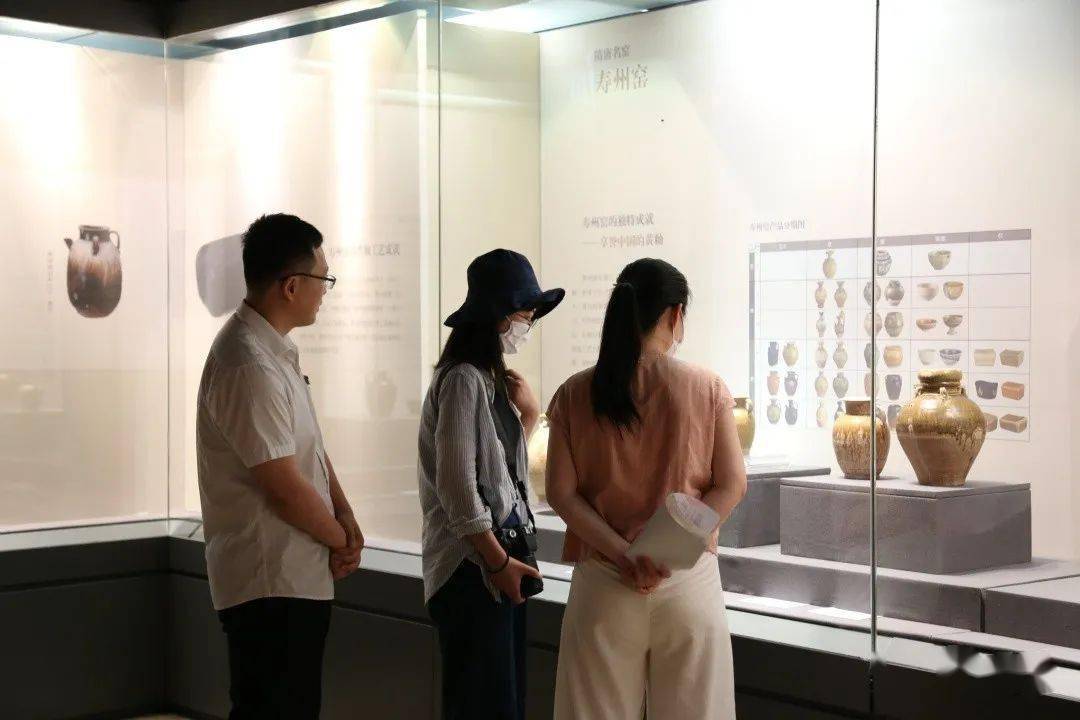 现场览淮南瓷器风采淮上寻古寿州窑瓷器精品展在杭州南宋官窑博物馆