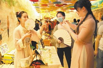 郑州|流光溢彩双龙巷