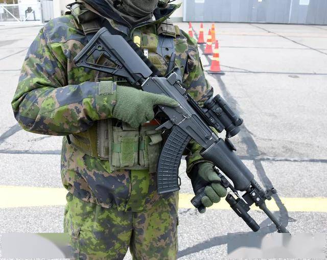 ak-47的北欧魔改款,芬兰rk.62突击步枪