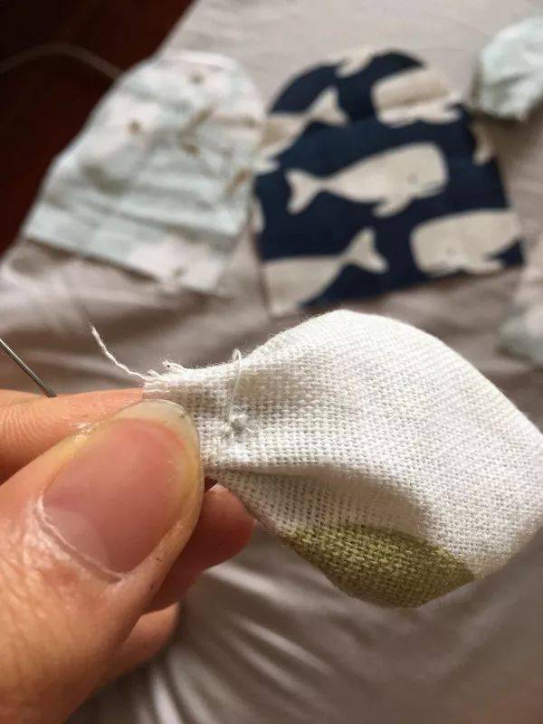 【旧衣服】还可以这么做!隔壁小孩看到都抢着要!(附教程),旧物改造!旧衣服只能扔掉?除了可以捐赠