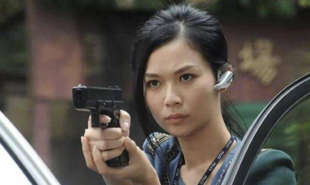 留不住人！75岁TVB老戏骨低调离巢，与丈夫结婚
