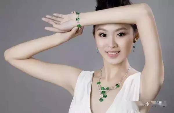 �й�Ů����ϲ����ʮ����䷢��ֻ�����ڵھ�λ