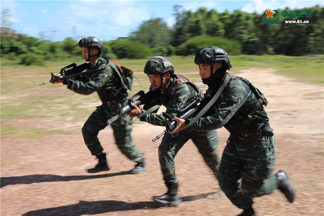 武警广西总队钦州支队:极限训练锤炼战士血性虎气