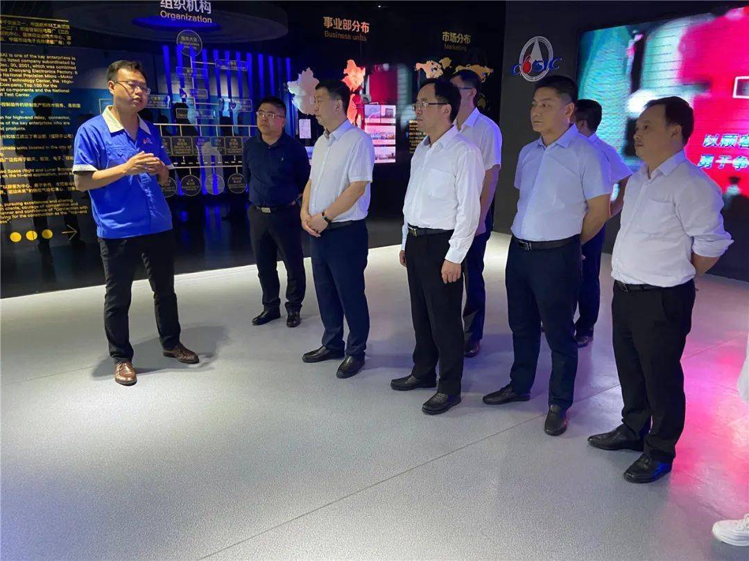 2020年东西部GDP比例_2020年中国gdp变化图(2)