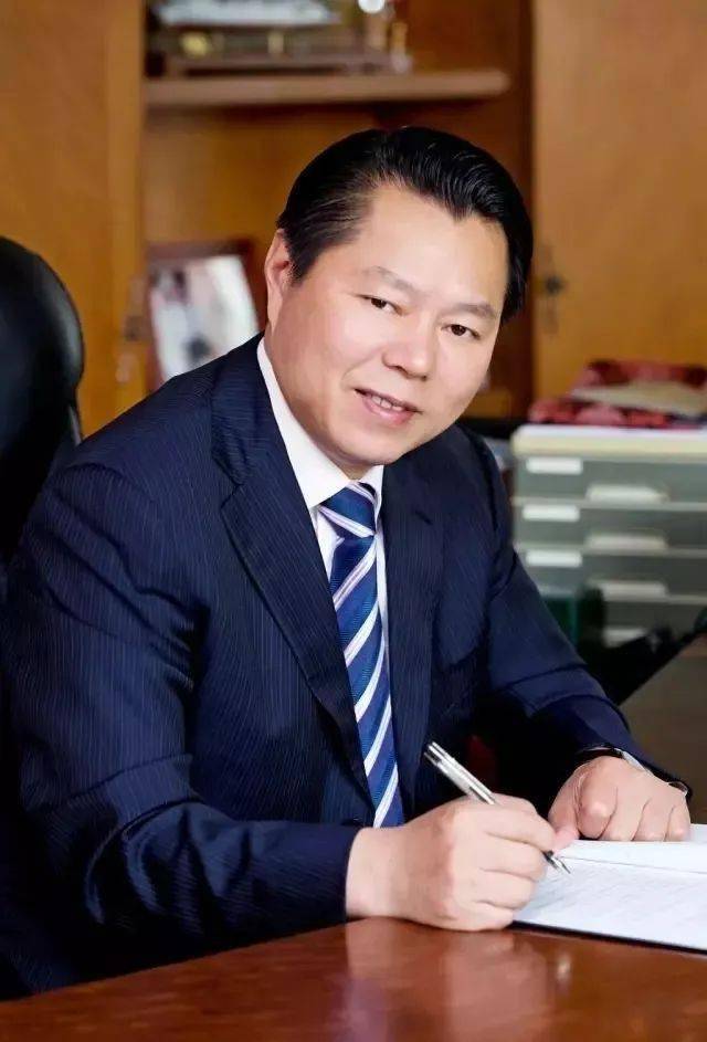 上海民营企业家热烈响应"直面挑战勇担当 奋发有为作贡献"倡议(一)
