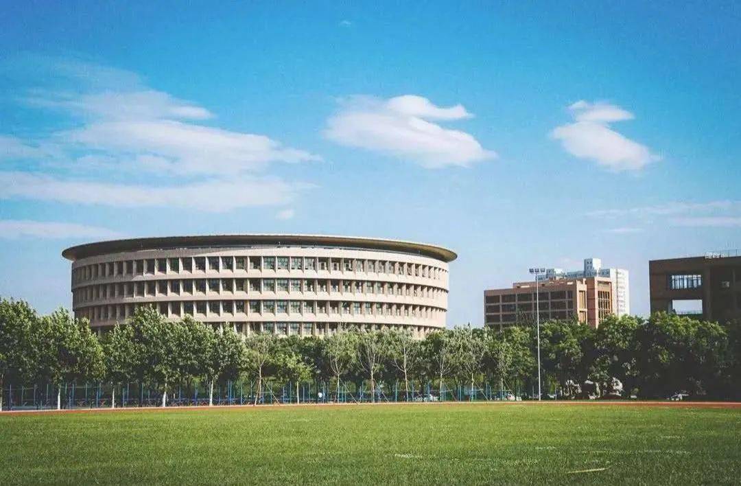 今天,陕西科技大学建校62周年