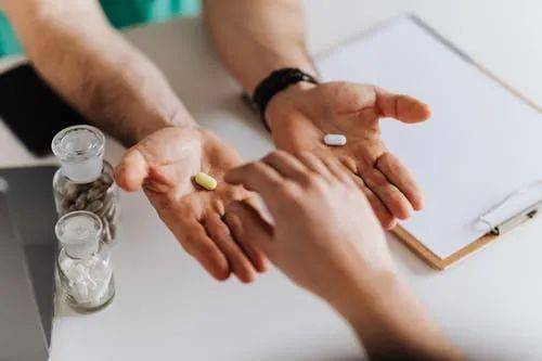 牛黄|被列为婴幼儿禁用药牛黄解毒片不解毒还含毒？这个家庭备用药