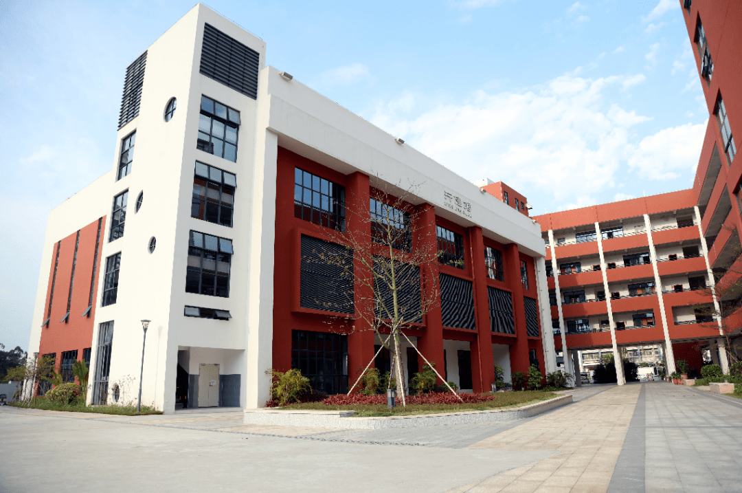 郑州龙华小学排名_郑东新区龙华小学举行2019—2020学年工作总结与表彰(2)