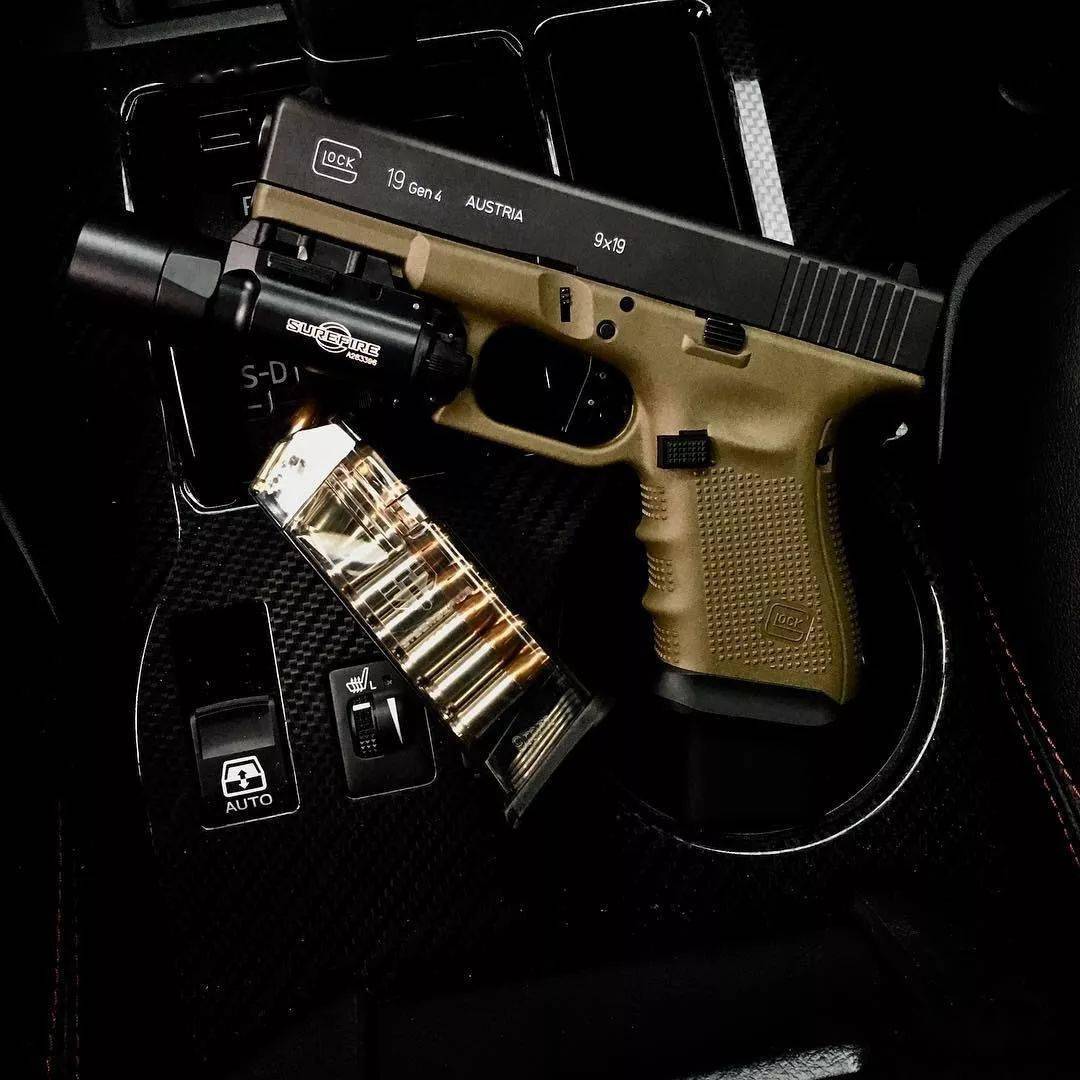 您要问我glock家族里最喜欢哪一只?我的选择是g19