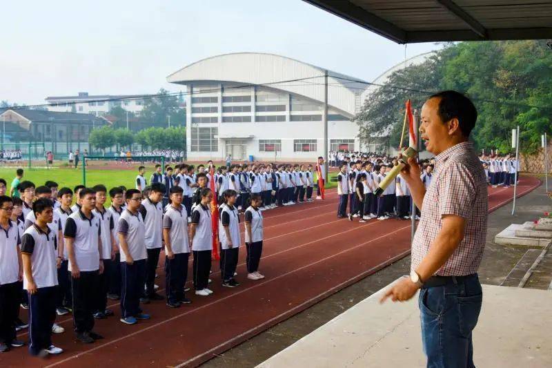 东阳市南马高中这里的高三学生体育盛事依然多彩