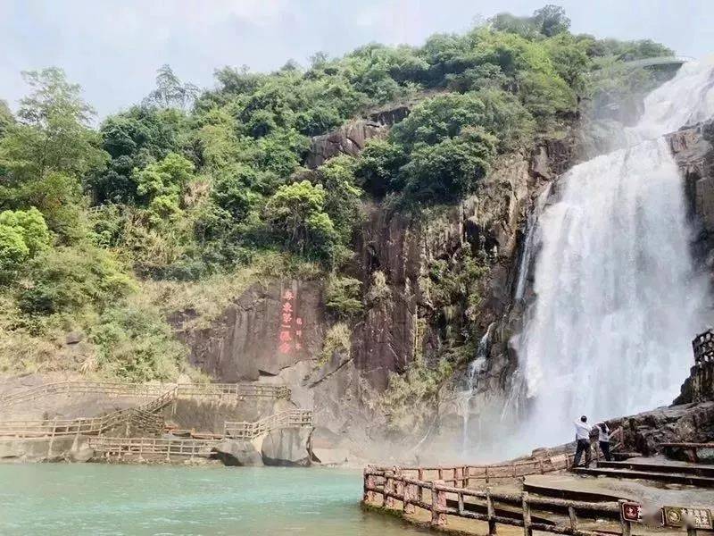 【超值周边游】仅需79元!丰顺龙归寨瀑布,中华龙,塘埔湿地公园一天游!