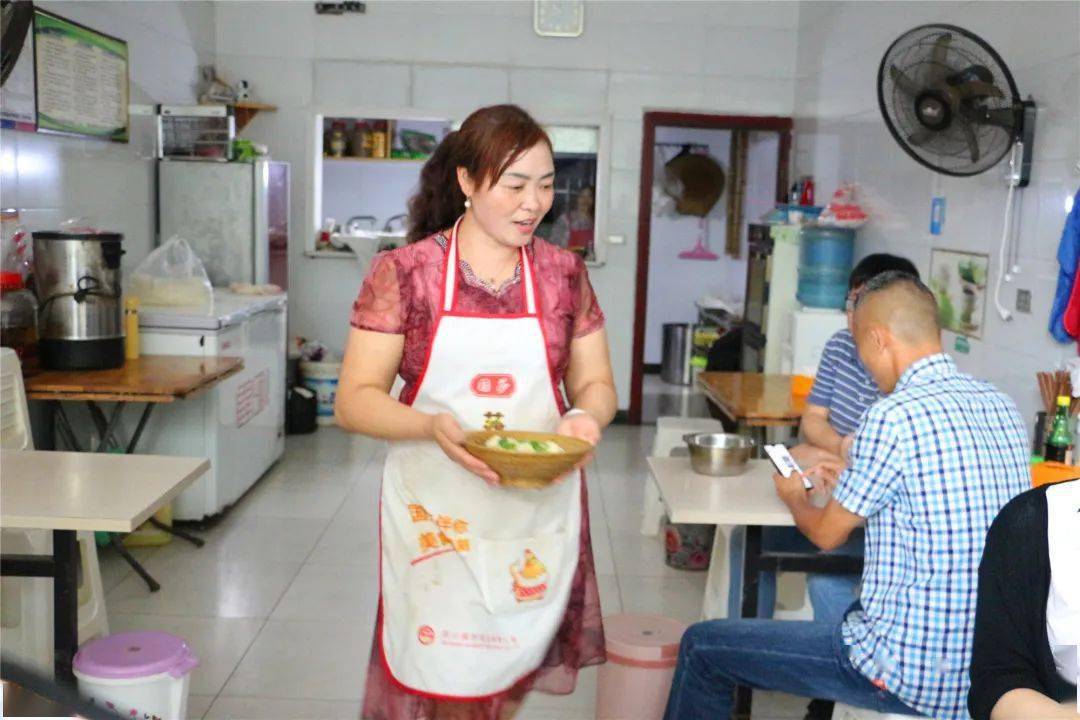 涪陵这家面馆的女老板不简单区委书记周少政都称赞她是