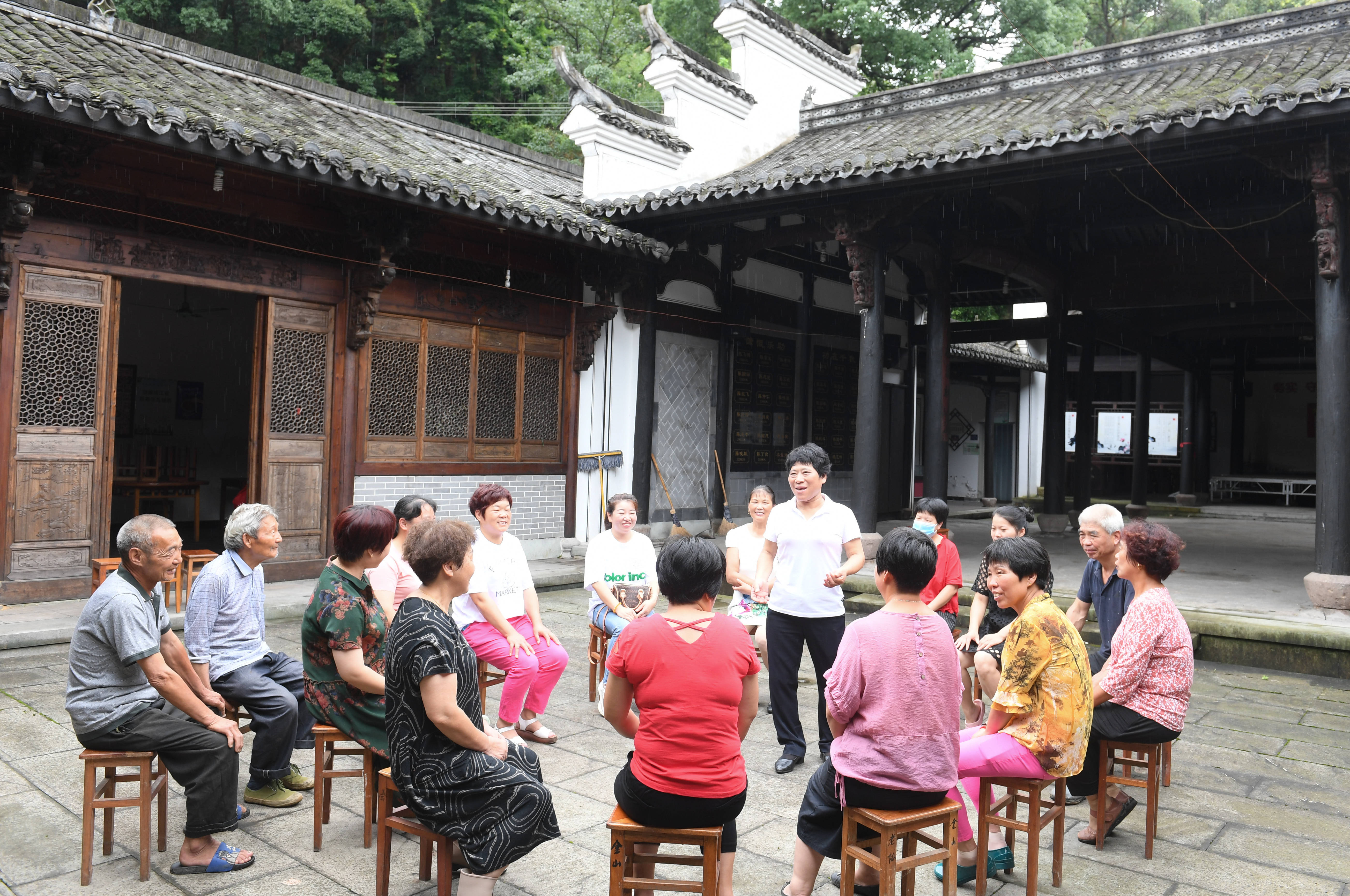 岭北镇各个村人口_岳阳市岭北镇青泥村