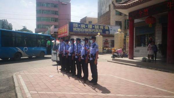 靖远县|为高考学子保驾护航昼夜巡逻