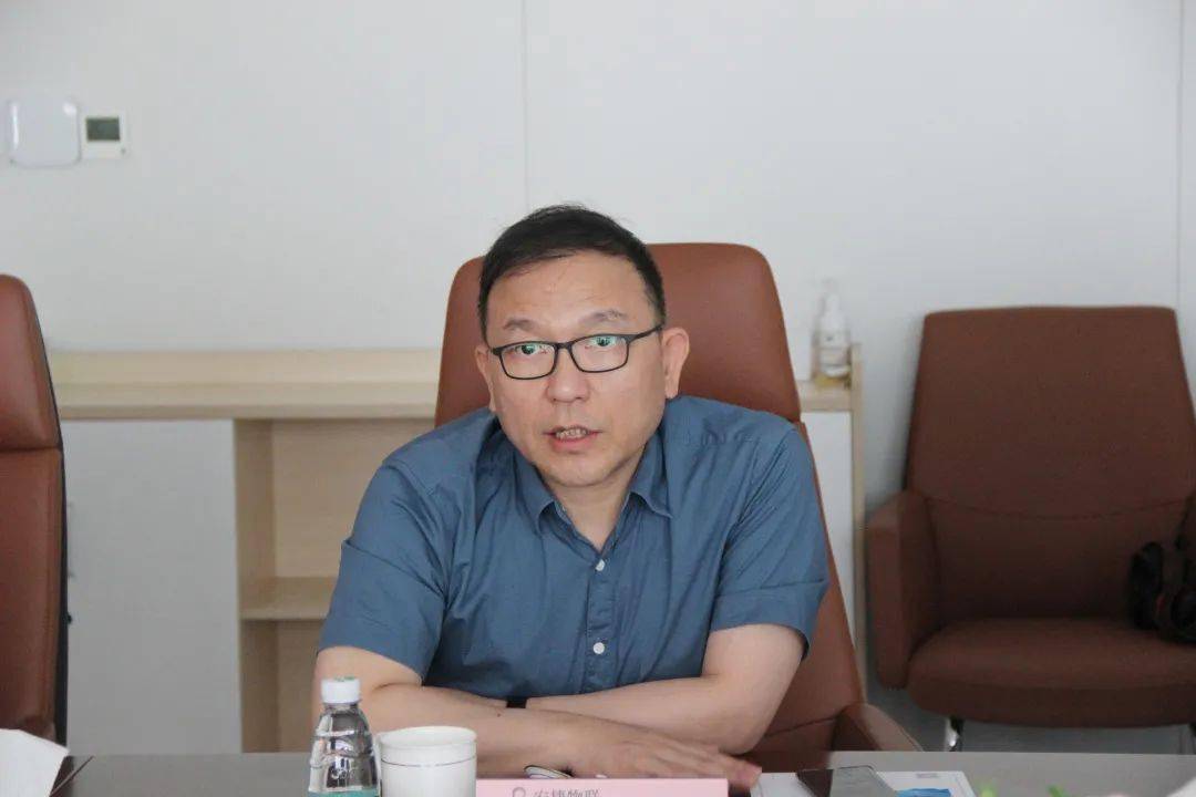 新闻上海张江高科技园区开发股份有限公司董事长刘樱一行莅临安捷参观