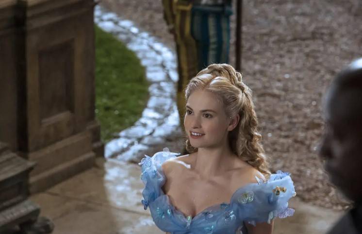 “美队”克里斯·埃文斯谈恋爱了？对象是迪士尼