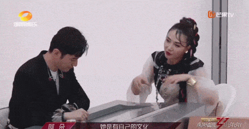 静姐|原创阿朵受过情伤？男方追求两年交往一个月后玩失踪，她坦言自信受挫