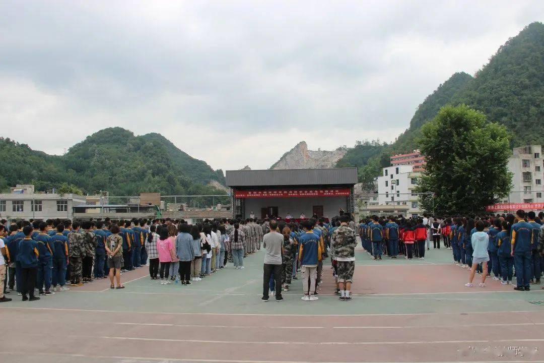 【校园安全】为战不为看,贵州水钢技师学院举行消防应急疏散演练
