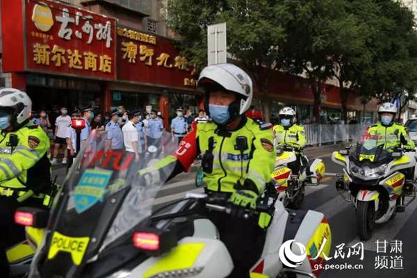 高考|兰州公安交警300余辆“金城快骑”全力护航高考