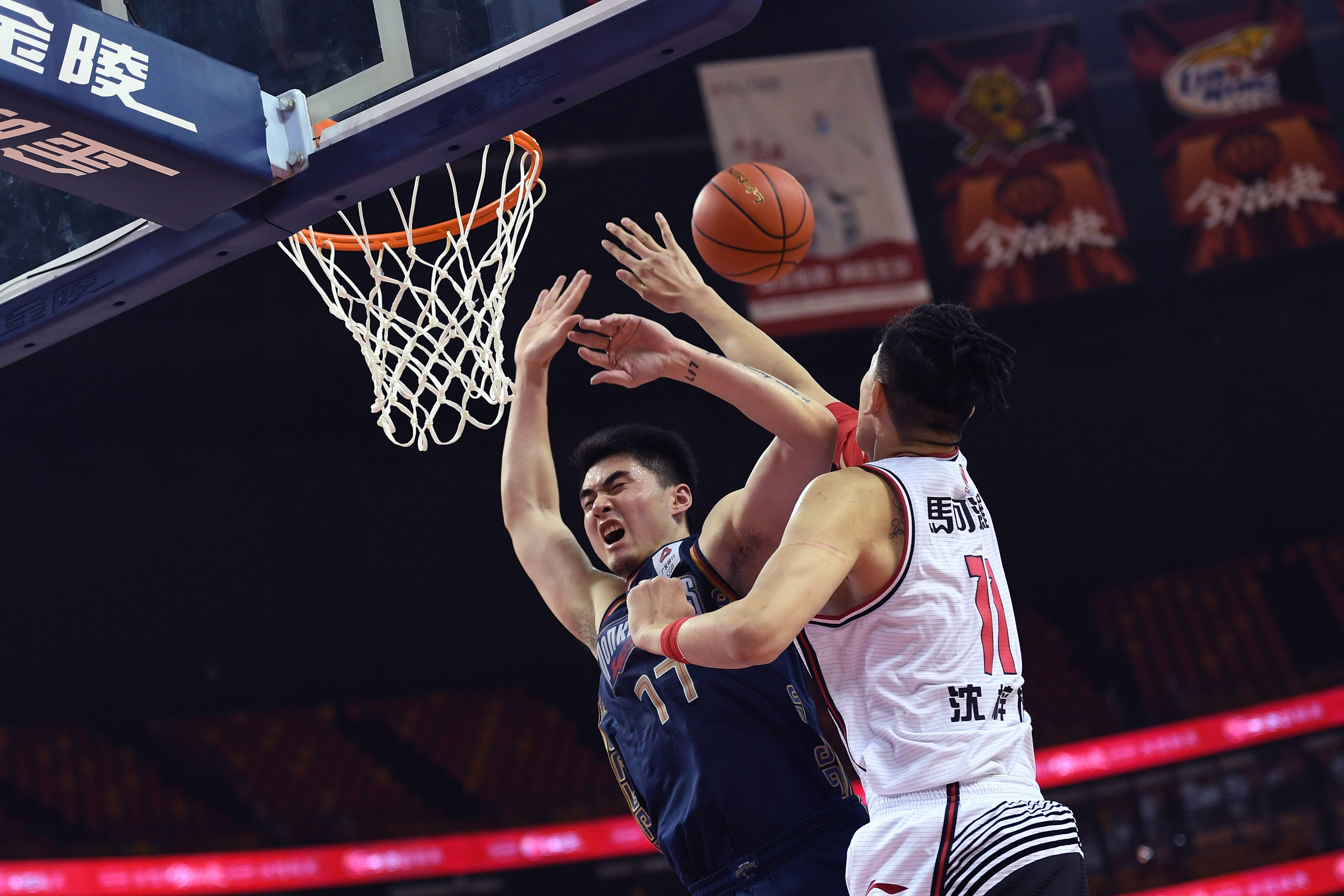 球员|篮球——CBA复赛第二阶段：深圳马可波罗胜南京同曦宙光