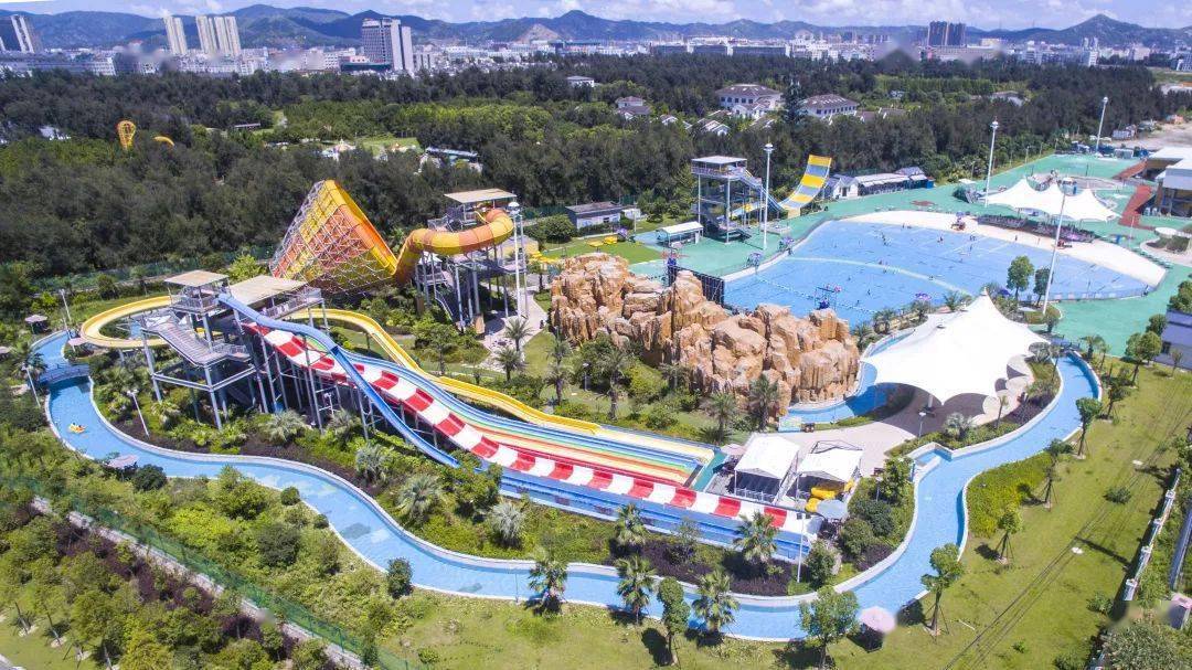 图/漩门湾旅游炎炎夏日,热浪翻滚,漩门湾水上乐园无疑是过暑假的不二