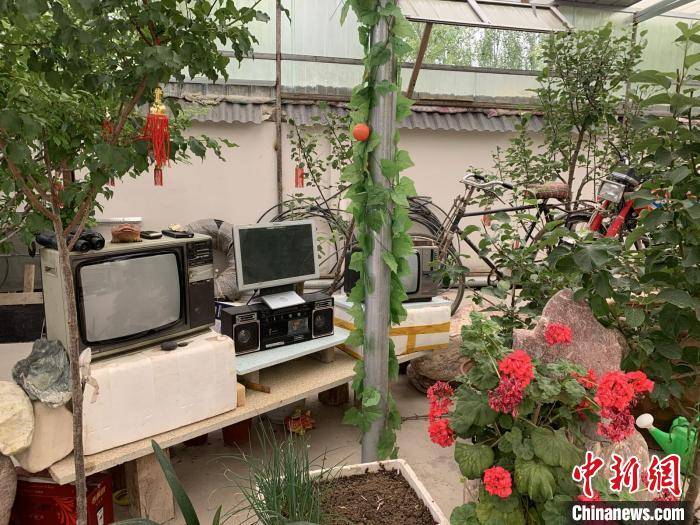 液晶|柴达木盆地小镇蜕变记：从黑白“小方盒”到液晶大电视