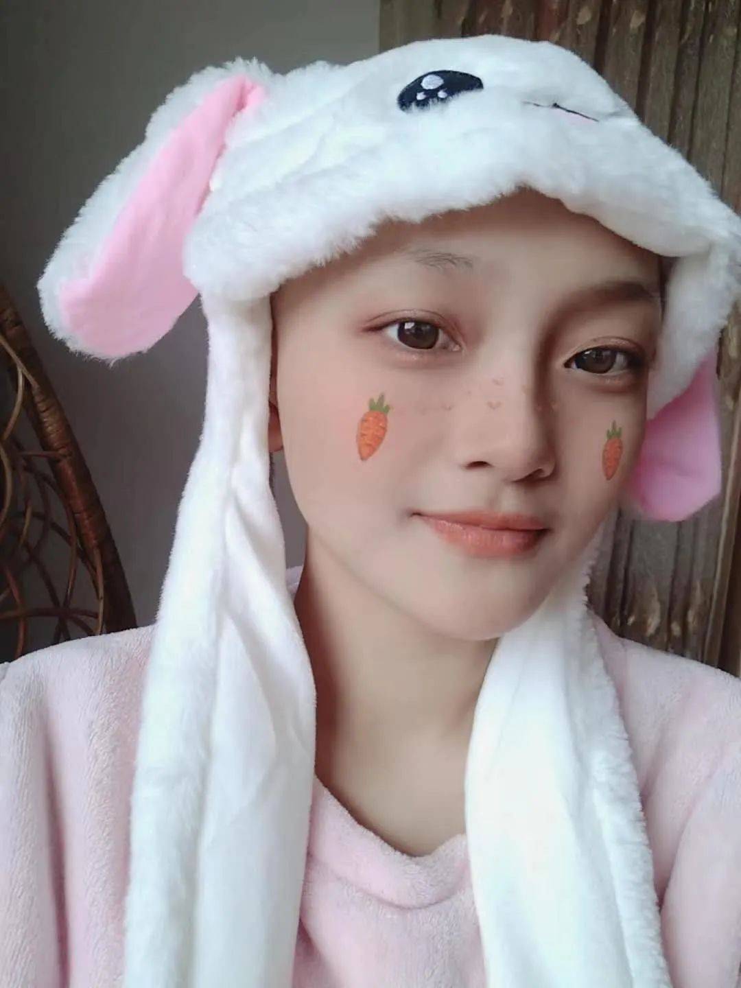 陈薇薇|高三女生弥留之际捐献遗体，高考当日妈妈发文缅怀