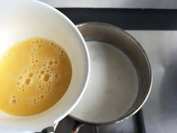 牛奶|香甜可口，营养能量足，越吃越健康早餐喝一碗