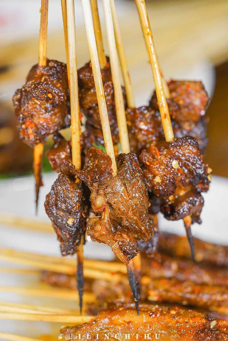 施家园|来吃的都是『富贵』人家！施家园的国潮烤肉店