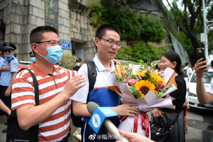 高考|“高考直通车”圆满完成送考