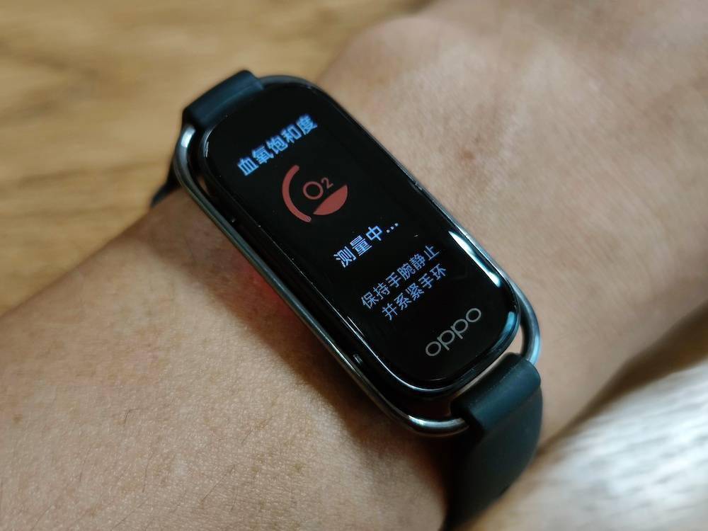 oppo 手环发售,同期亮相的还有新世纪福音战士限定版
