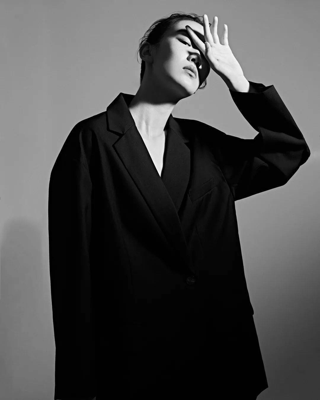 白姗|李泽懿&白姗最新大片来袭！是时候领略下东方宾利家仙女模特的魅力了...