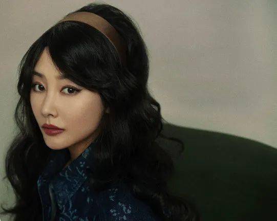 夏日|黄晓明狂流汗不脱妆，杨超越的“落泪女团妆”上热搜！一线女星背后百万化妆师的夏日最强无暇底妆教程送上！