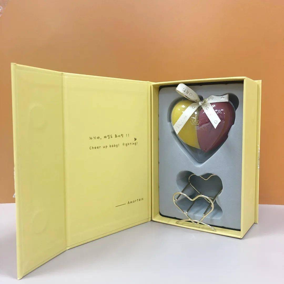 夏日|黄晓明狂流汗不脱妆，杨超越的“落泪女团妆”上热搜！一线女星背后百万化妆师的夏日最强无暇底妆教程送上！