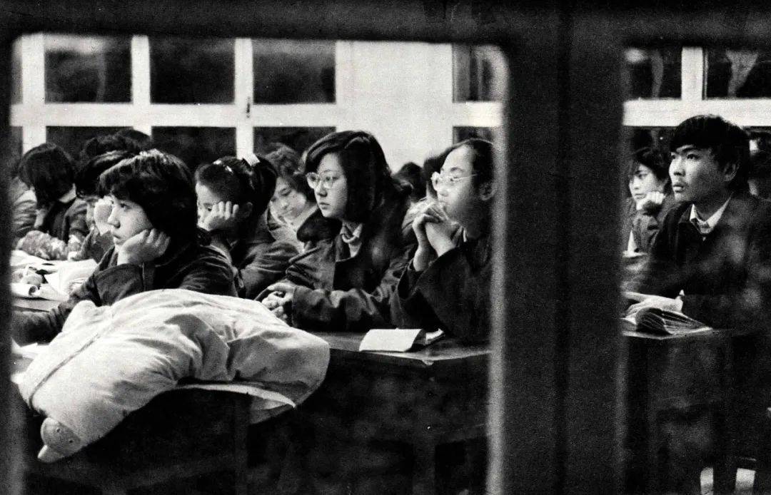 银行|黑白记忆里的昔日银行知识竞赛热潮