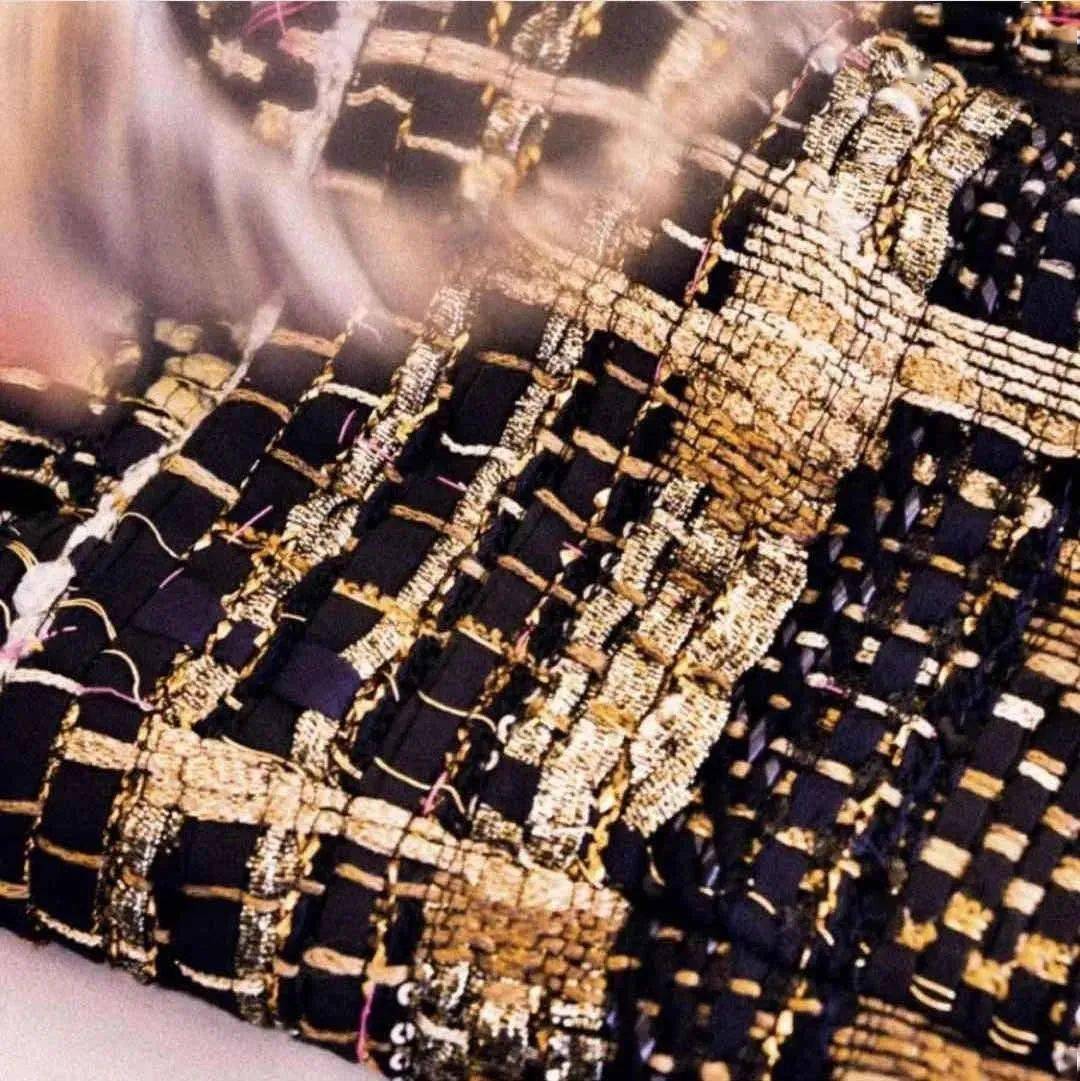 刺绣|清晨从剧院走出的朋克公主,这样的CHANEL你遇见过吗?