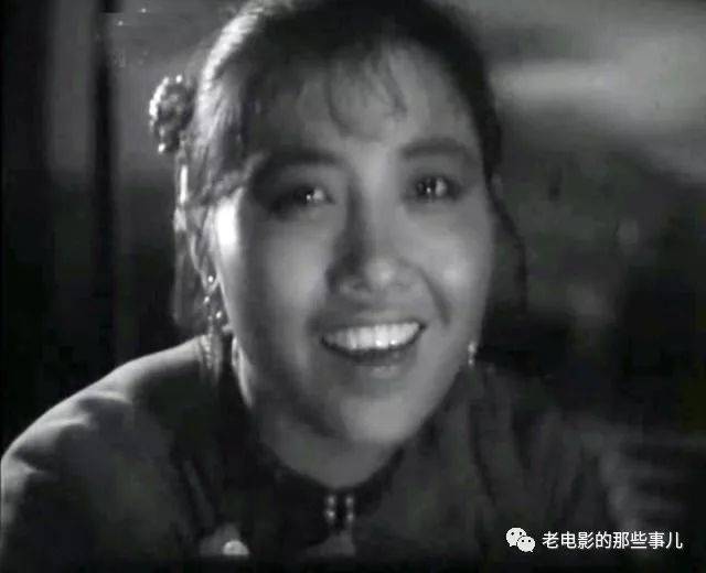 表演|60年代女星吴文华，美丽而温婉，《南海潮》主演
