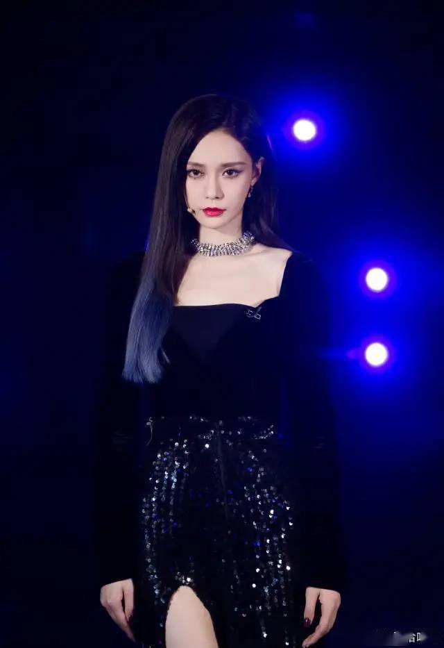 孟佳|万茜突然变油腻铁T,沈梦辰吴昕都换了头?