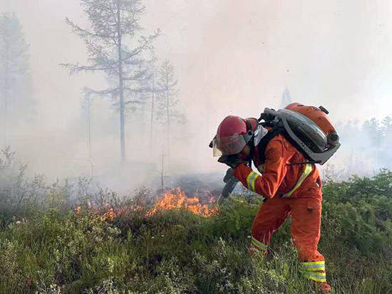 林区|内蒙古大兴安岭林区12日发生13起雷电森林火灾 已合围扑灭11起2起得到有效控制