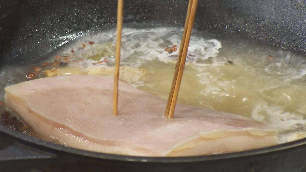 五花肉|【养生厨房】今日菜谱《白肉烩酸菠菜》