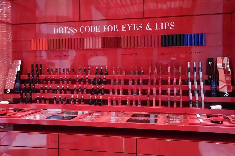 Armani|?美妆博物馆?丨当大牌们都开始认真做彩妆
