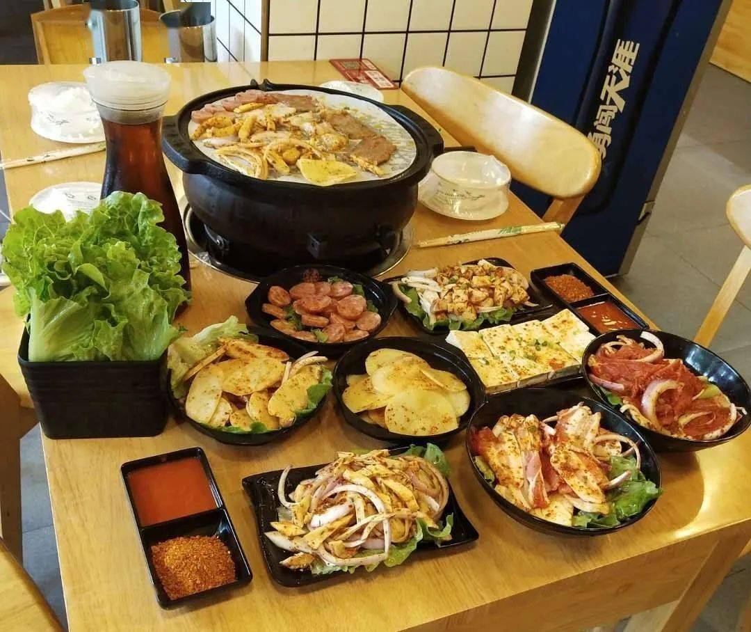 五花肉|酥嫩爆汁！【火遍长沙的“网红烤肉”】78元抢门市价235元 柒酒烤肉 3-4人餐！现切现拌