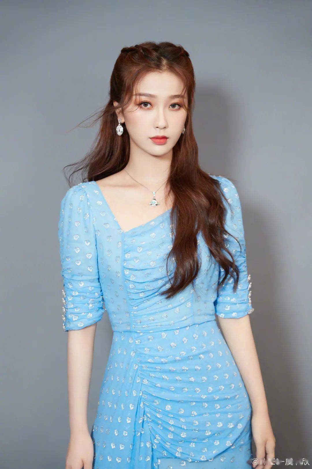 头发|又美又降温，幂姐的编发有点东西…